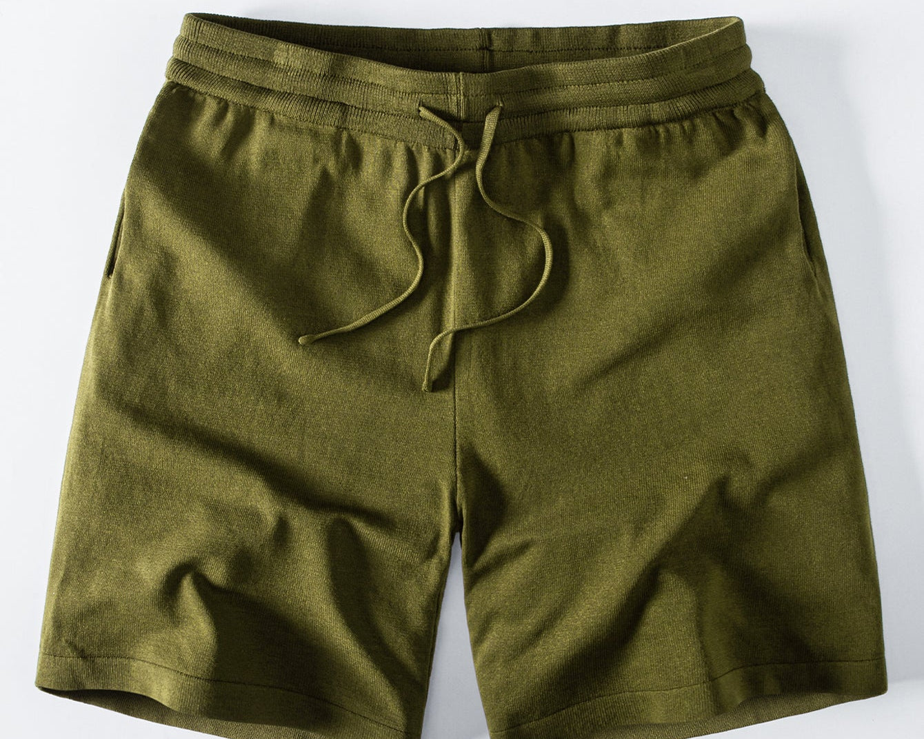 Kratke Pantalone sa Šnalanjem