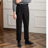 Napaljske pantalone sa visokim strukom i plisiranim detaljima