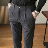 Elegantne Pantalone od Kordura