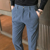 Elegantne Pantalone od Kordura